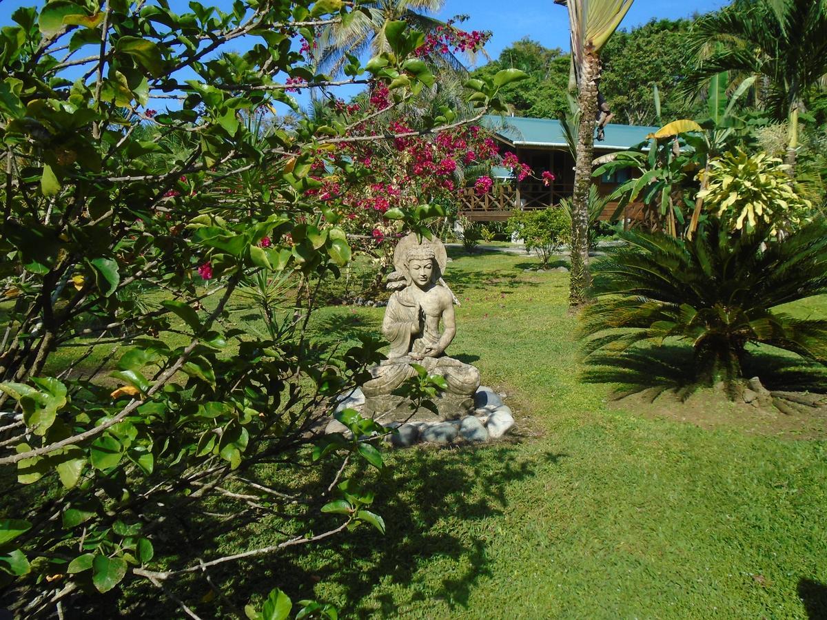 J And H Garden Cabinas Bocas del Toro Eksteriør billede